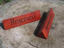 таблички резерв дерево, деревянные таблички резерв, таблички reserved дерево