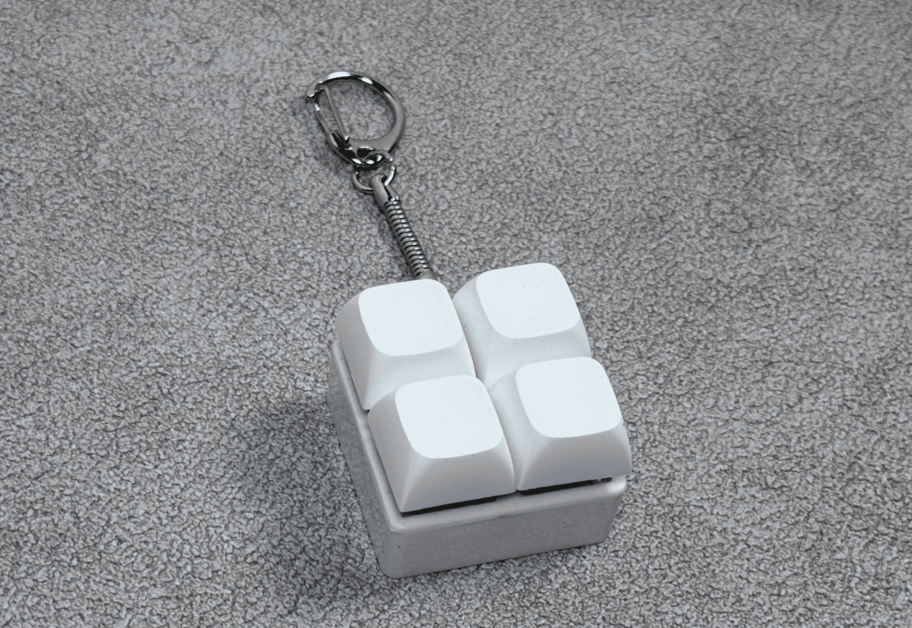 Кейкап-брелки-клавиши с логотипом 