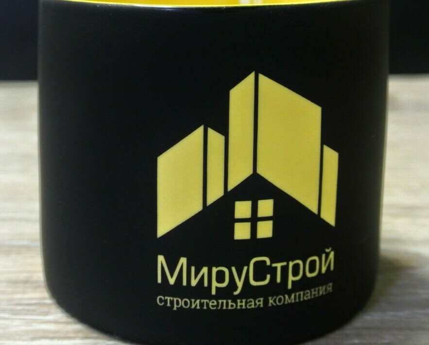 Торцевая круговая гравировка сувенирной продукции и посуды