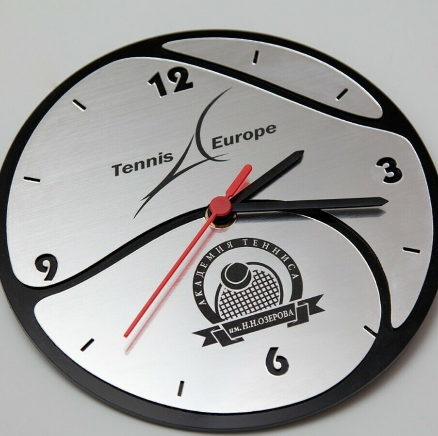 Металлические настенные часы с логотипом на заказ Изготовление часов по индивидуальному дизайну