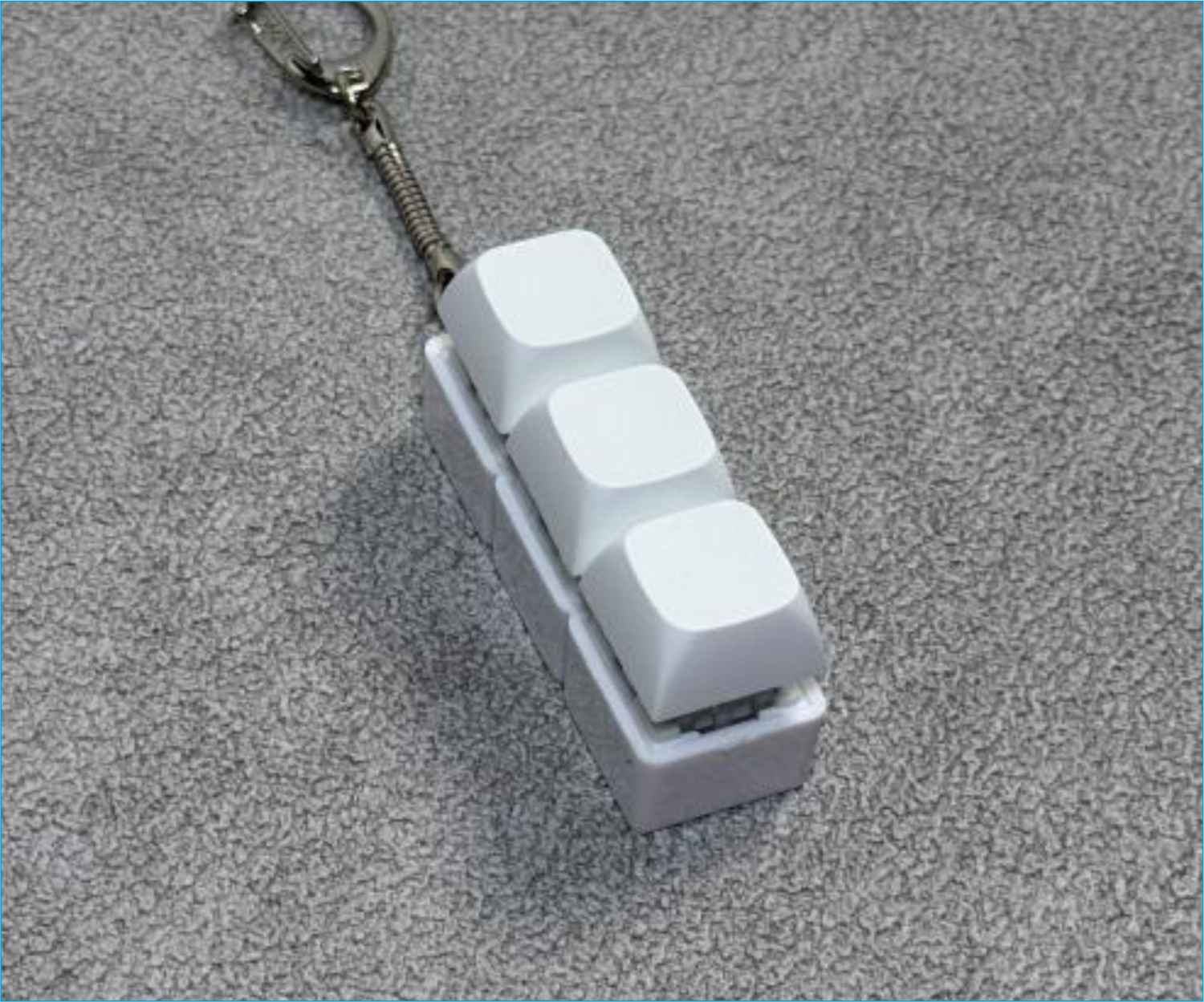 Кейкап-брелки с двумя клавишами под нанесение логотипа